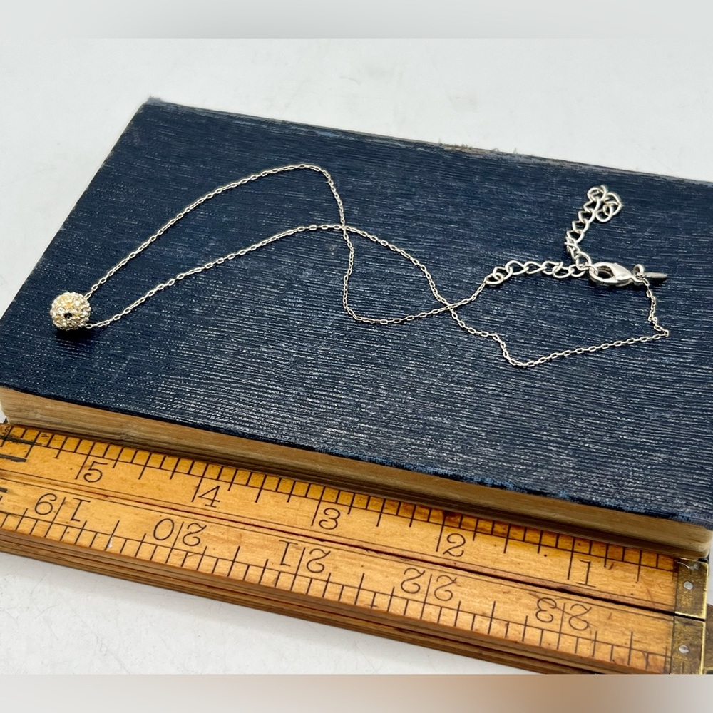 Vintage AVON minimalist silver chain rhinestone bead necklace 16” - Picture 5 of 10